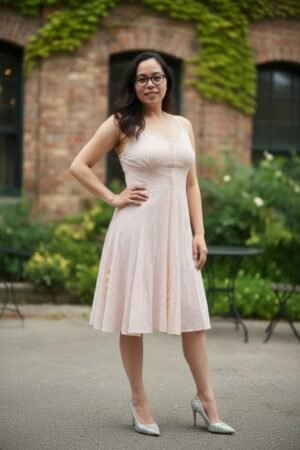 vestido rosa discreto elegante con detalles bordados    (c1)